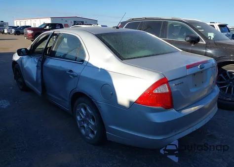 2010 Ford Fusion Se z USA, uszkodzony, nr VIN 3FAHP0HG1AR266022